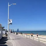 Casa vacanze Maison Spacieuse Au Coeur Du Centre - à Pied Luc-sur-Mer