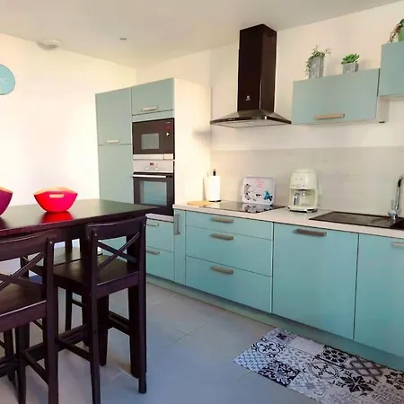 Maison Spacieuse Au Coeur Du Centre - A Pied