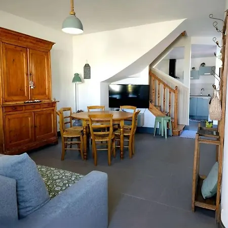 Holiday home L Escale Proche
