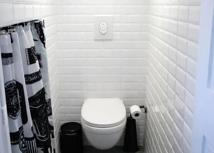 Casa de Férias Maison Spacieuse Au Coeur Du Centre - à Pied *