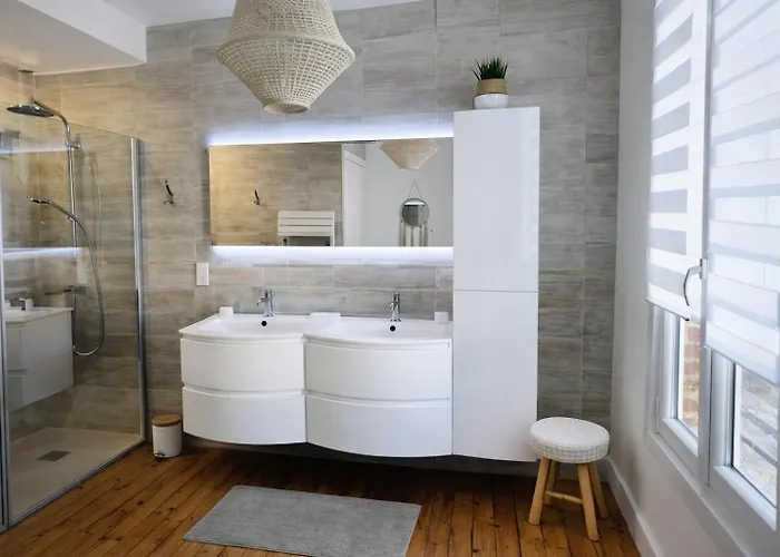 Maison Spacieuse Au Coeur Du Centre - à Pied