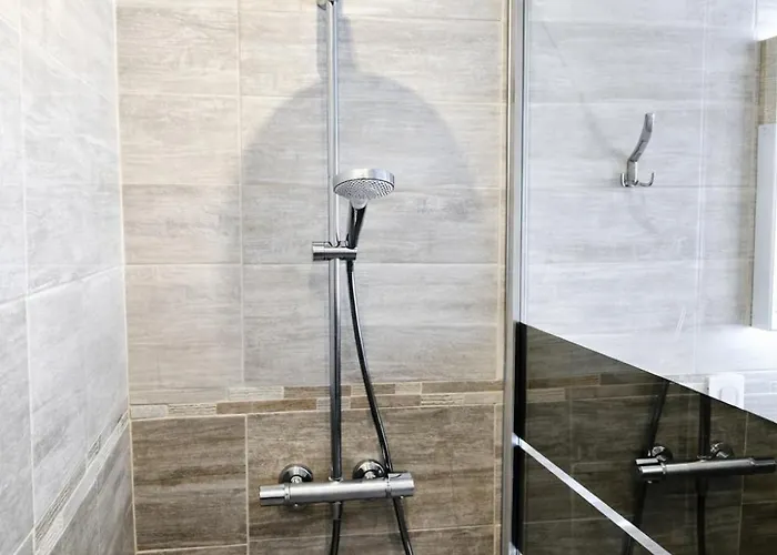 Maison Spacieuse Au Coeur Du Centre - à Pied Casa de Férias *