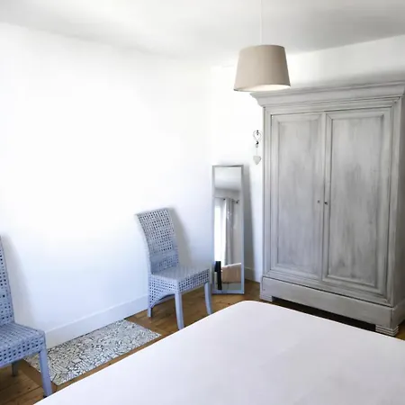 Maison Spacieuse Au Coeur Du Centre - à Pied *