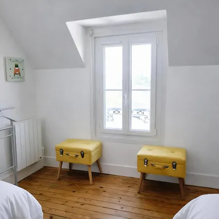 Maison Spacieuse Au Coeur Du Centre - A Pied