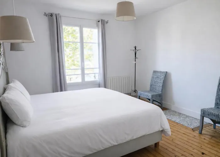 Maison Spacieuse Au Coeur Du Centre - A Pied Holiday home *